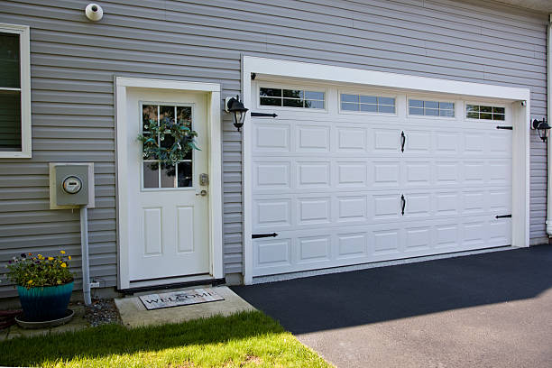 24/7 Emergency Garage Door Roller Replacement experts in Lexington, MS